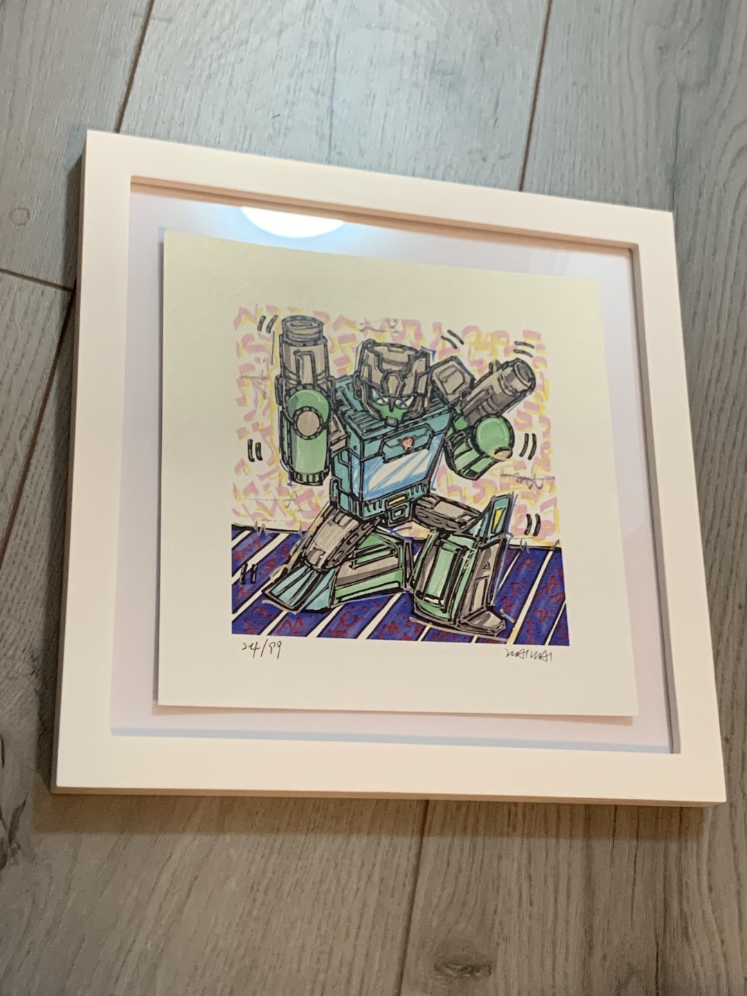 零元拍：歪歪亲笔签名 OWSON系列限量插画复制画《变形金刚系列：杯子》，尺寸约22/22厘米，拍品不含镜框