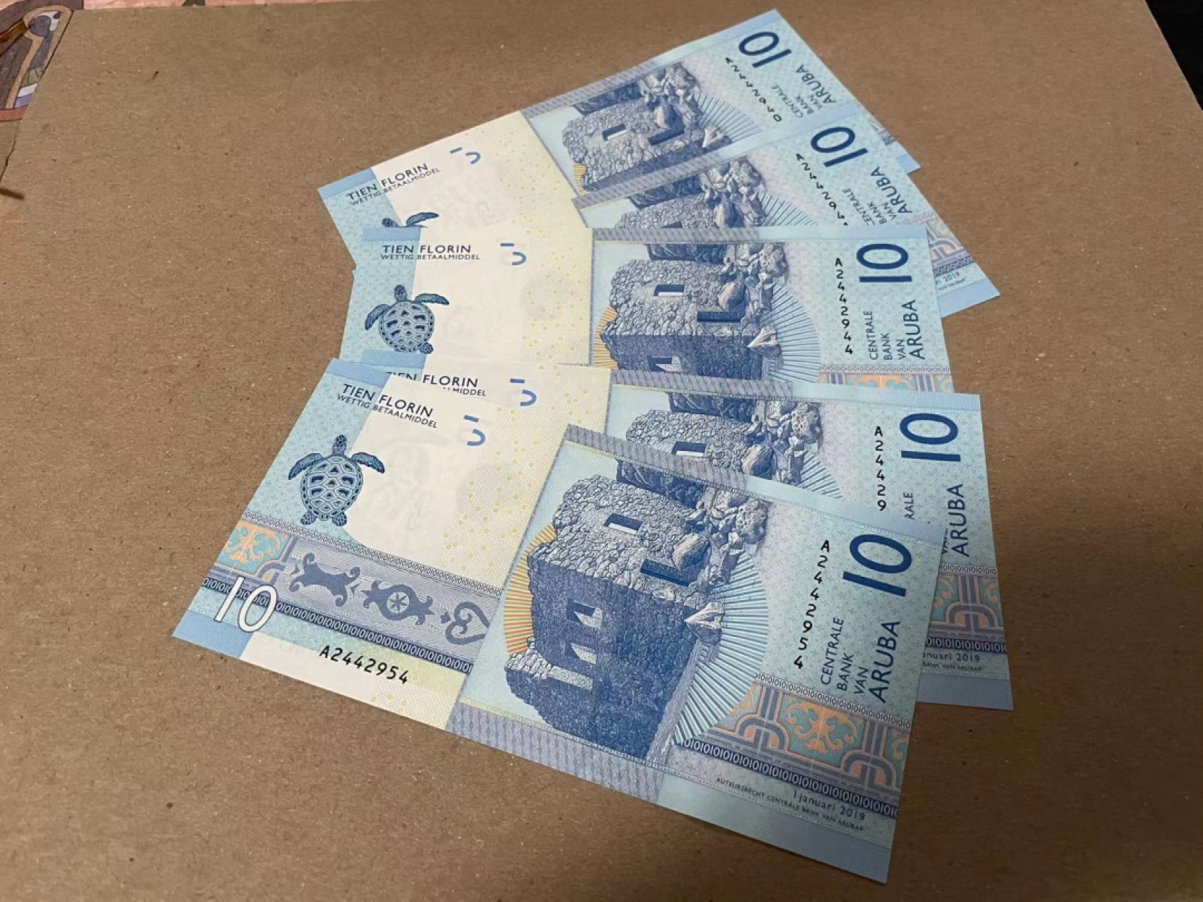 【Blue Auction】✨世界纸币精拍第183期——飞龙在天（共80拍） 【一组5张】阿鲁巴 2019年10弗罗林 全新UNC