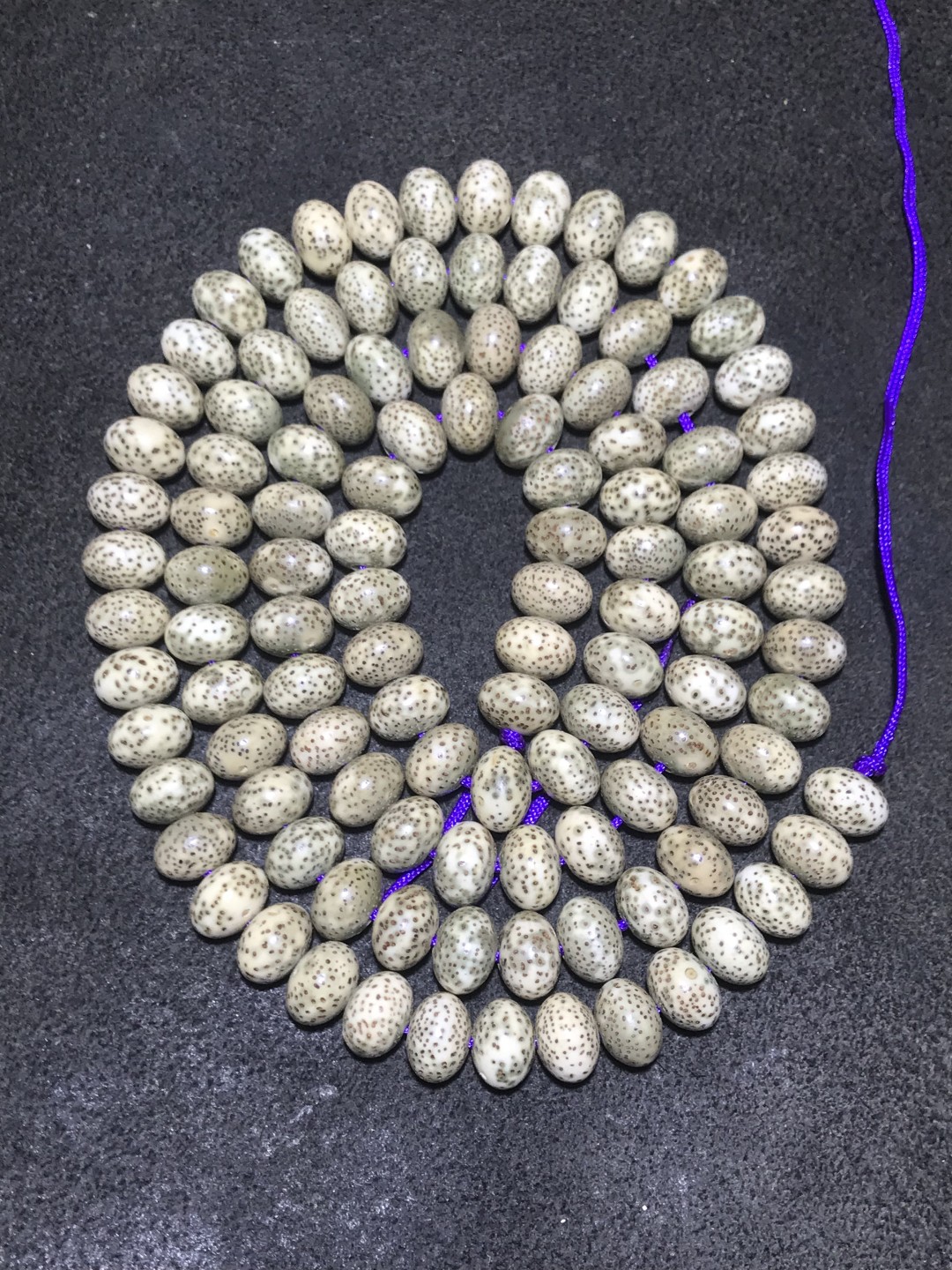 原生态翠绿11+8算盘珠稀有原生态星月菩提翠绿版！