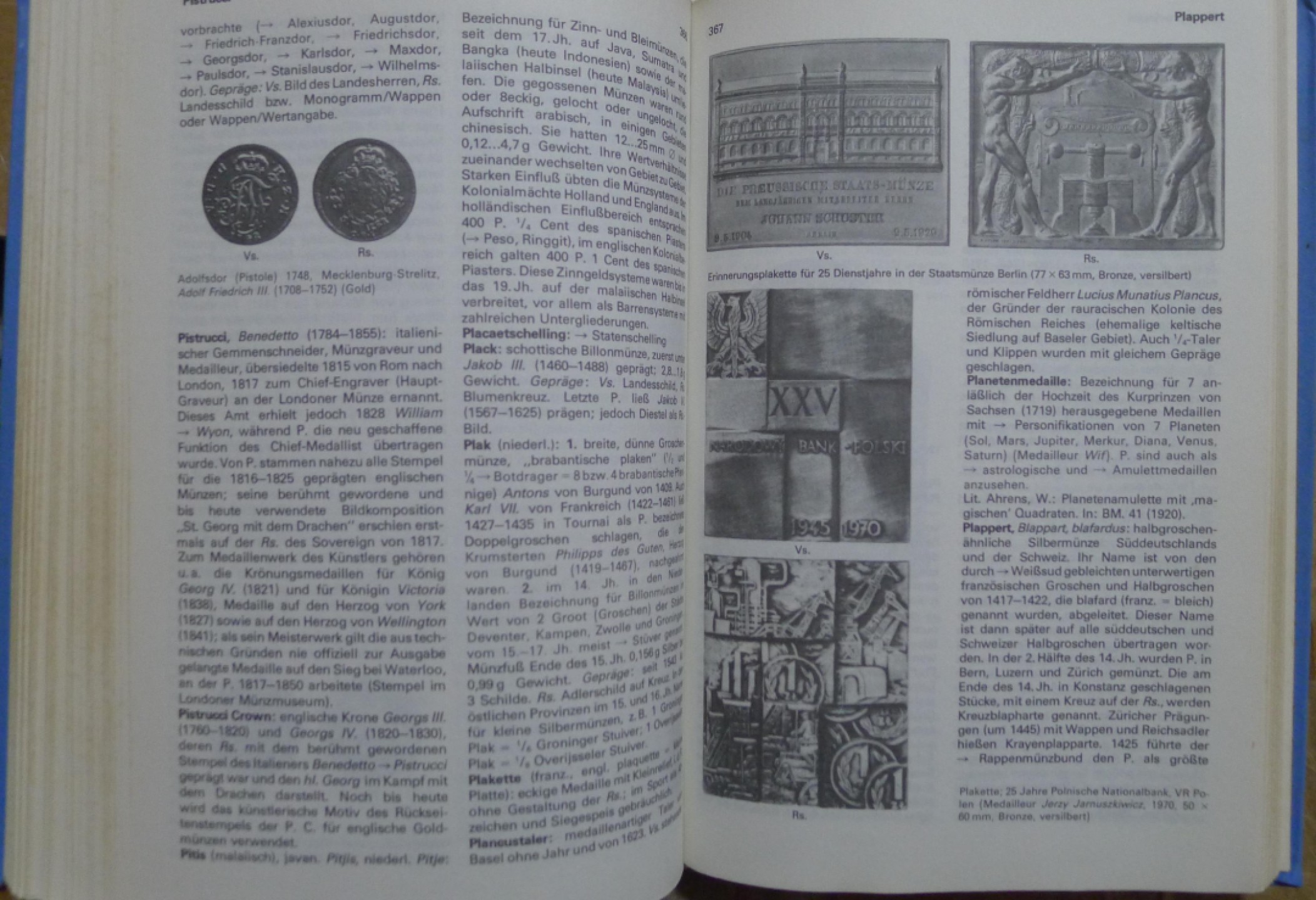 世界钱币章牌书籍专场拍卖第57期 一本关于世界钱币和章牌的钱币学字典