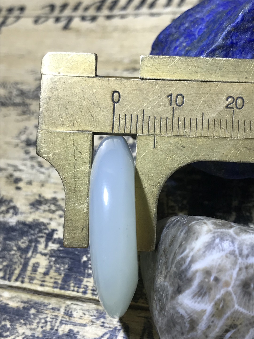 天然青花岫玉平安扣一個，