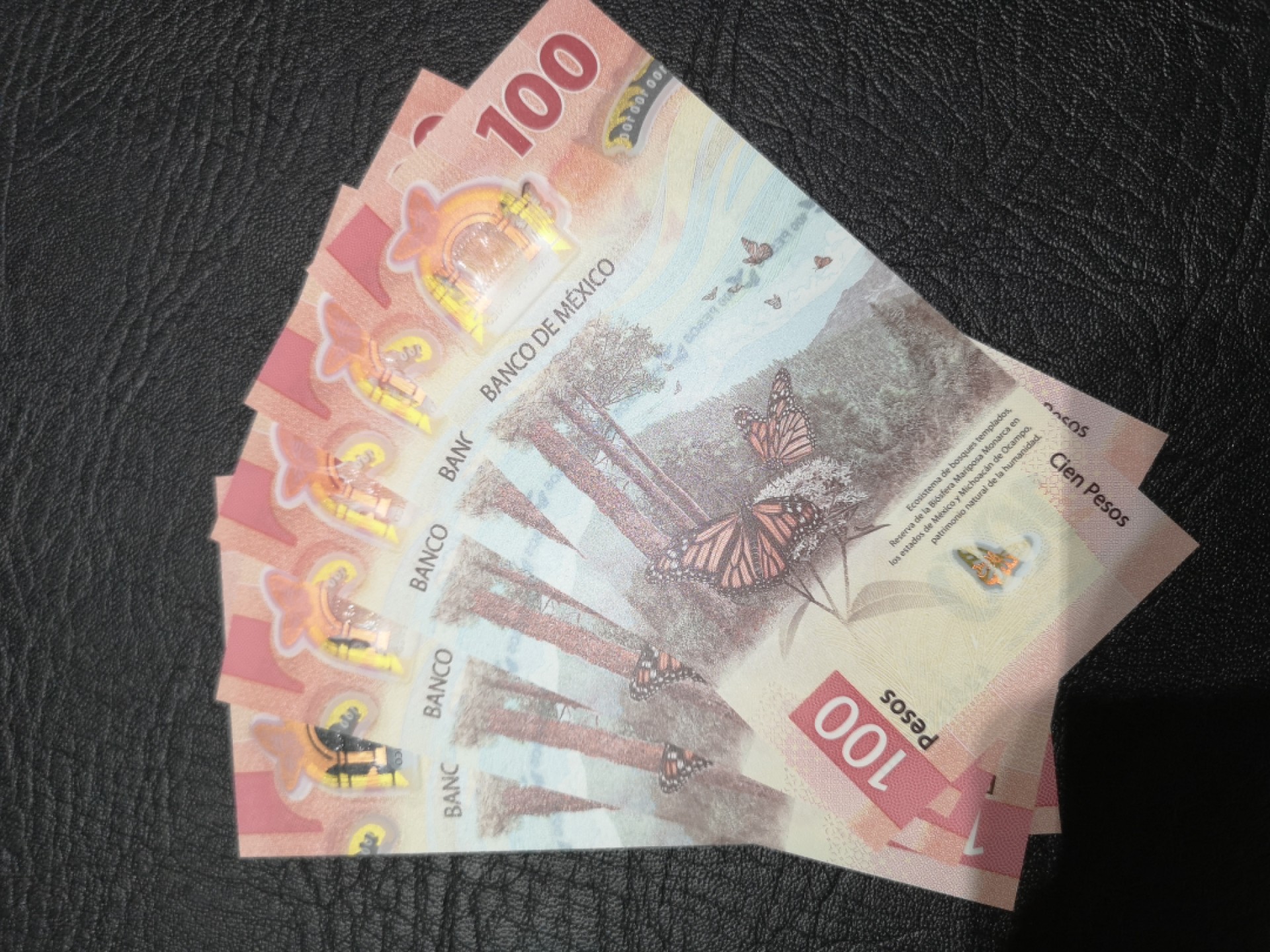 《外钞收藏家》第一百八十期拍卖 2020年墨西哥100 五张一起 全新UNC