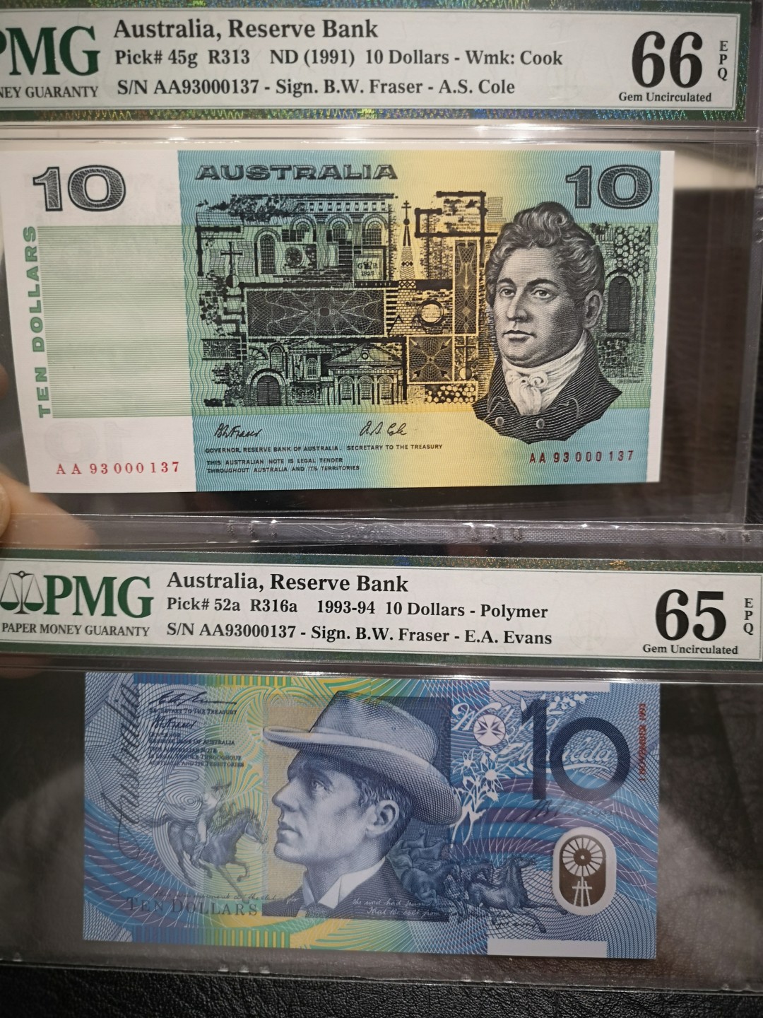 《外钞收藏家》第一百七十八期拍卖 1993年澳大利亚10元 新旧两版 已评级 包含精装册子 全同号百位号