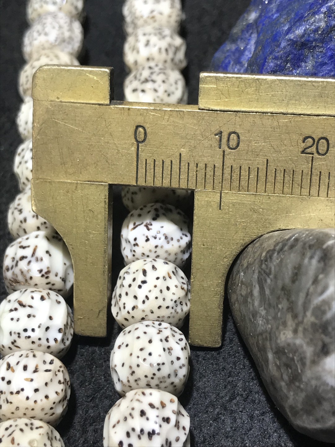 纯手工星月菩提雕刻百香纹精品针眼星9*10桶珠，