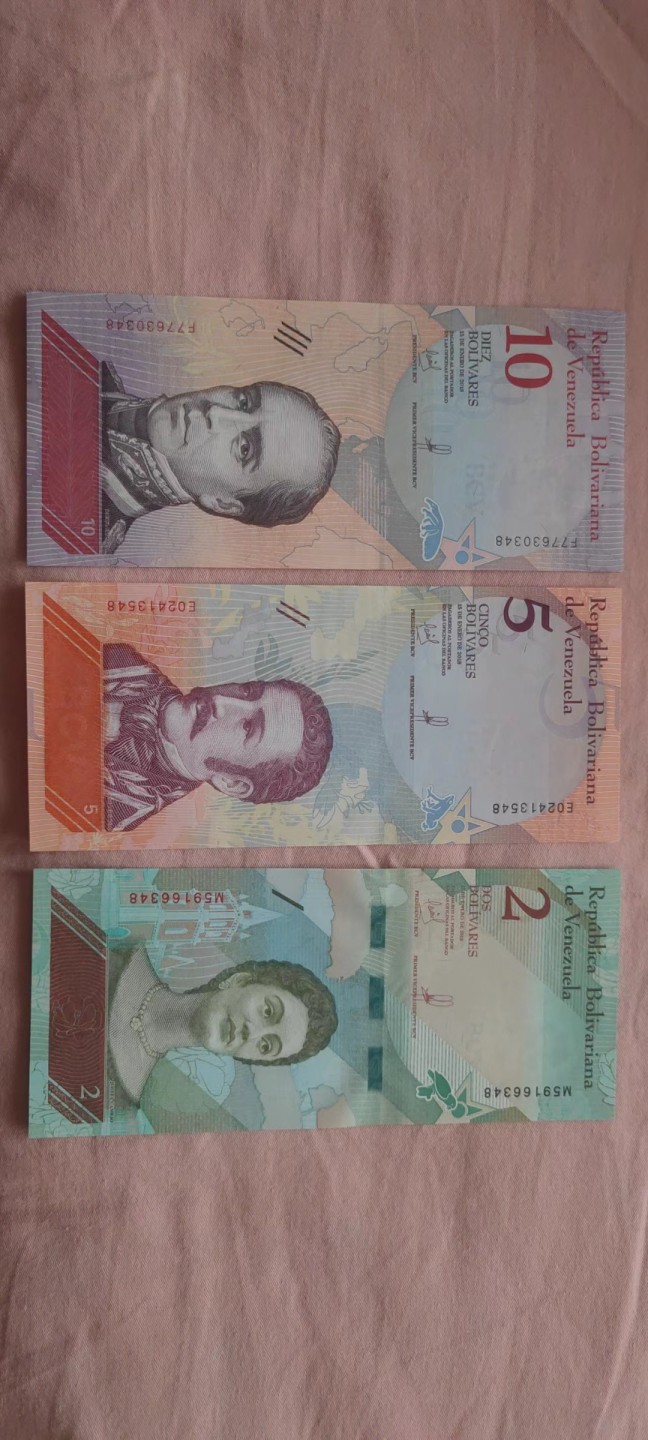 一米收藏，开心上拍(第四十三期)！！！ 外钞(委内瑞拉)全新三张！！！