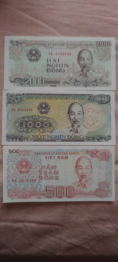 一米收藏，开心上拍(第四十三期)！！！ - 外钞(越南盾)全新三张！