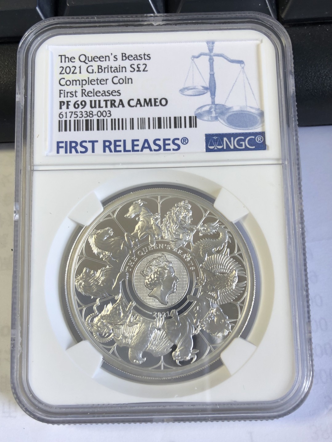 【海寧潮】英国2021年神兽十合一1盎司精制银币NGC-PF69首期，原盒证书，999银，直径38.61毫米，发行7100枚