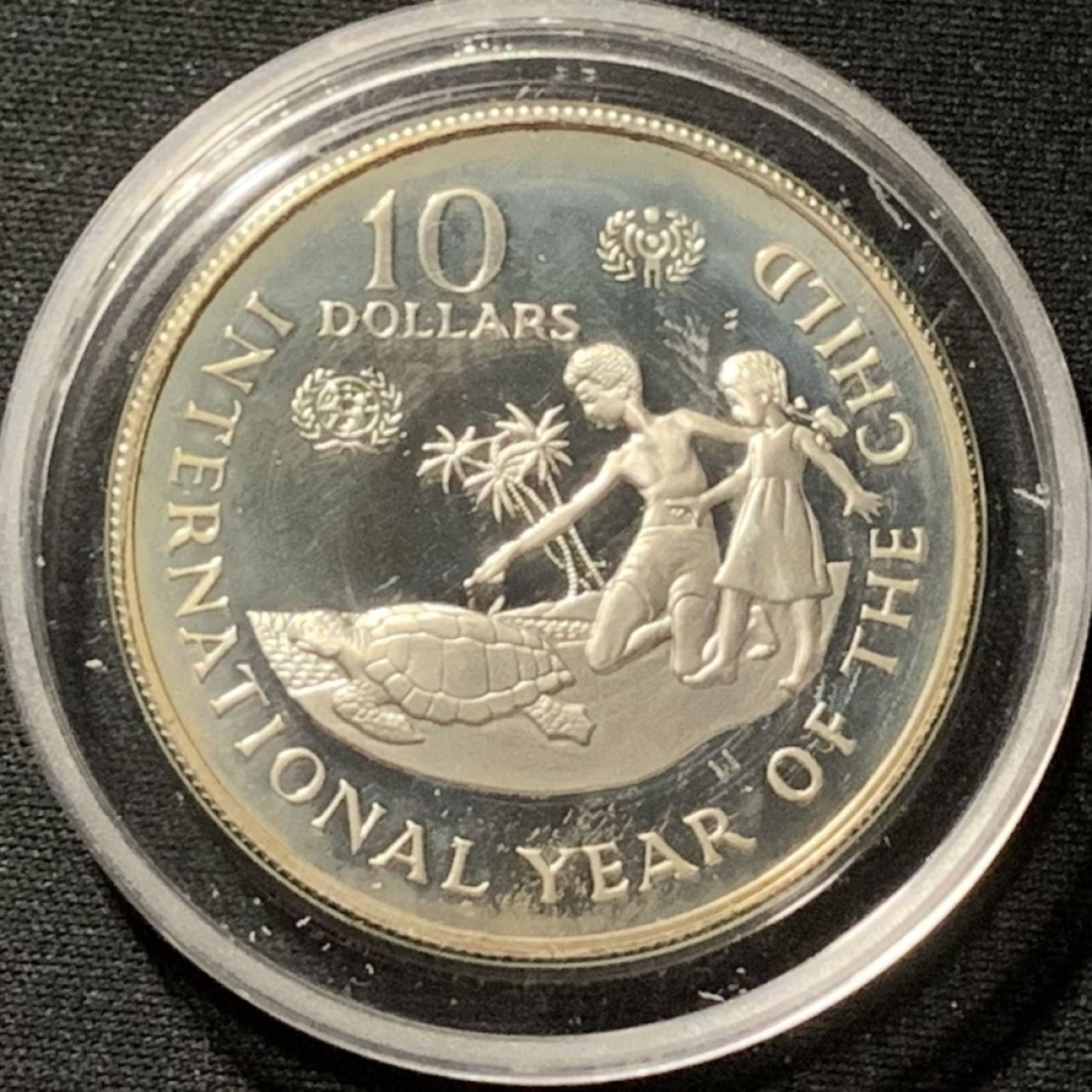 紫瑗钱币——第190期拍卖 开曼群岛 1982年 国际儿童年 10元 28.25克 0.925银 精制