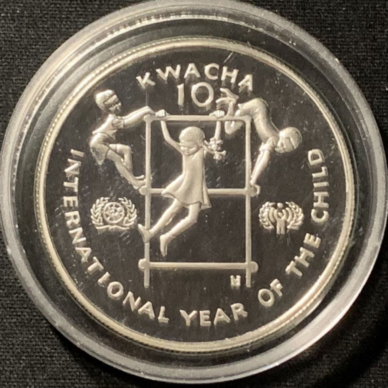 紫瑗钱币——第190期拍卖 赞比亚 1980年 国际儿童年 10克瓦查 27.21克 0.925银 精制