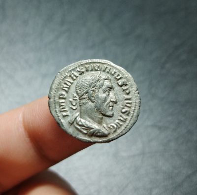 【古罗马币】马克西米努斯狄纳里银币  - 【古罗马币】马克西米努斯狄纳里银币 
