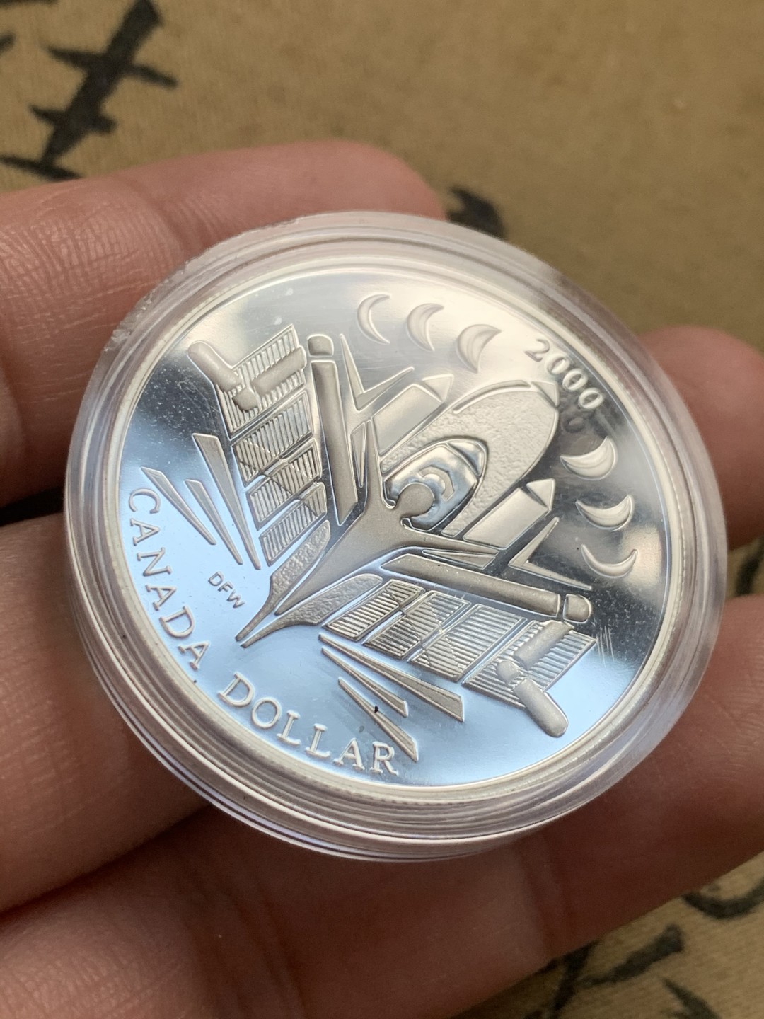 《竞宝斋》第59场-本周日，周一2场连拍（全场不限金额包邮） 原盒证书加拿大2000年 发现之旅 1元精制大银币