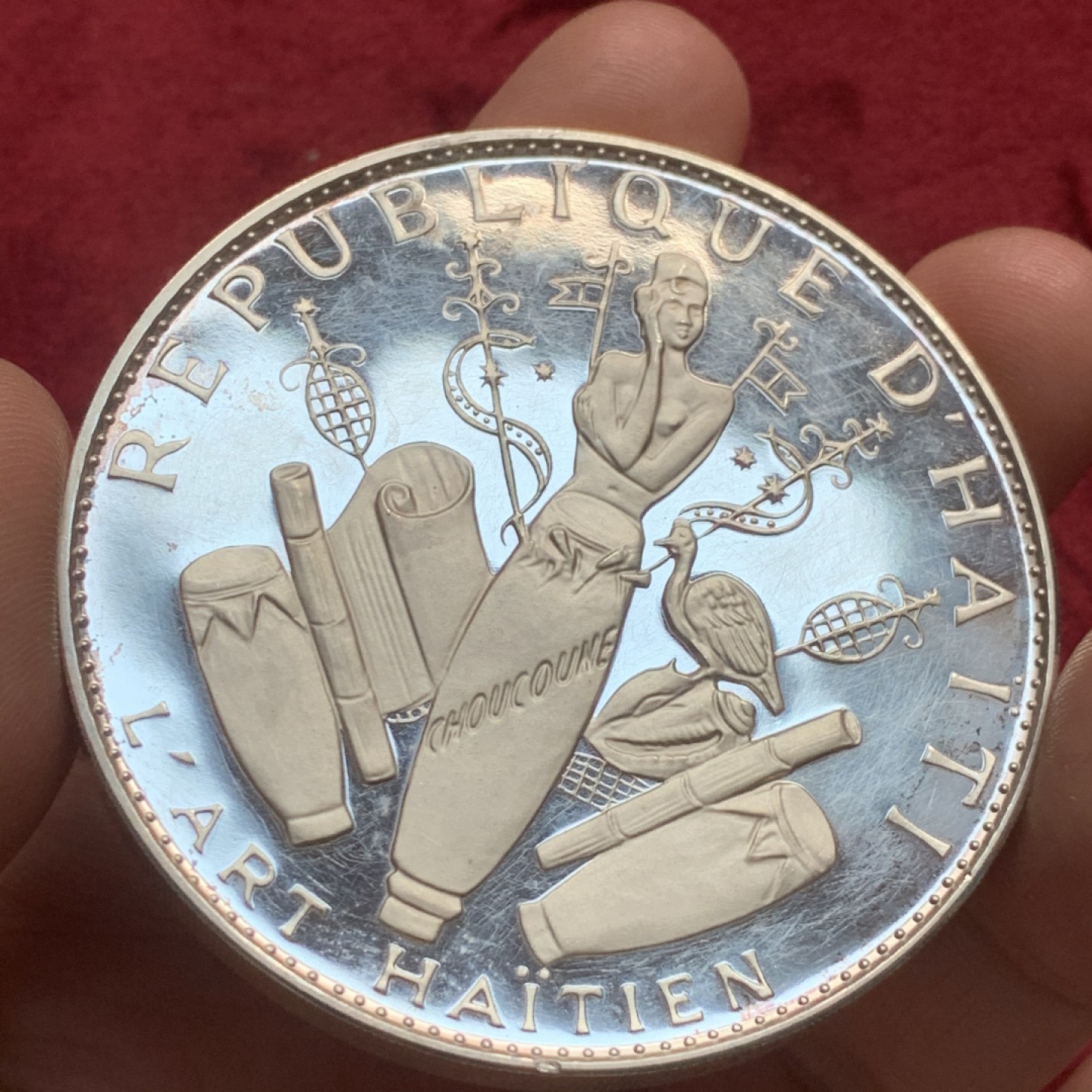 《竞宝斋》第59场-本周日，周一2场连拍（全场不限金额包邮） PROOF海地1969年25盾纪念银币 117g 发行量1115枚 有轻微丝状痕迹