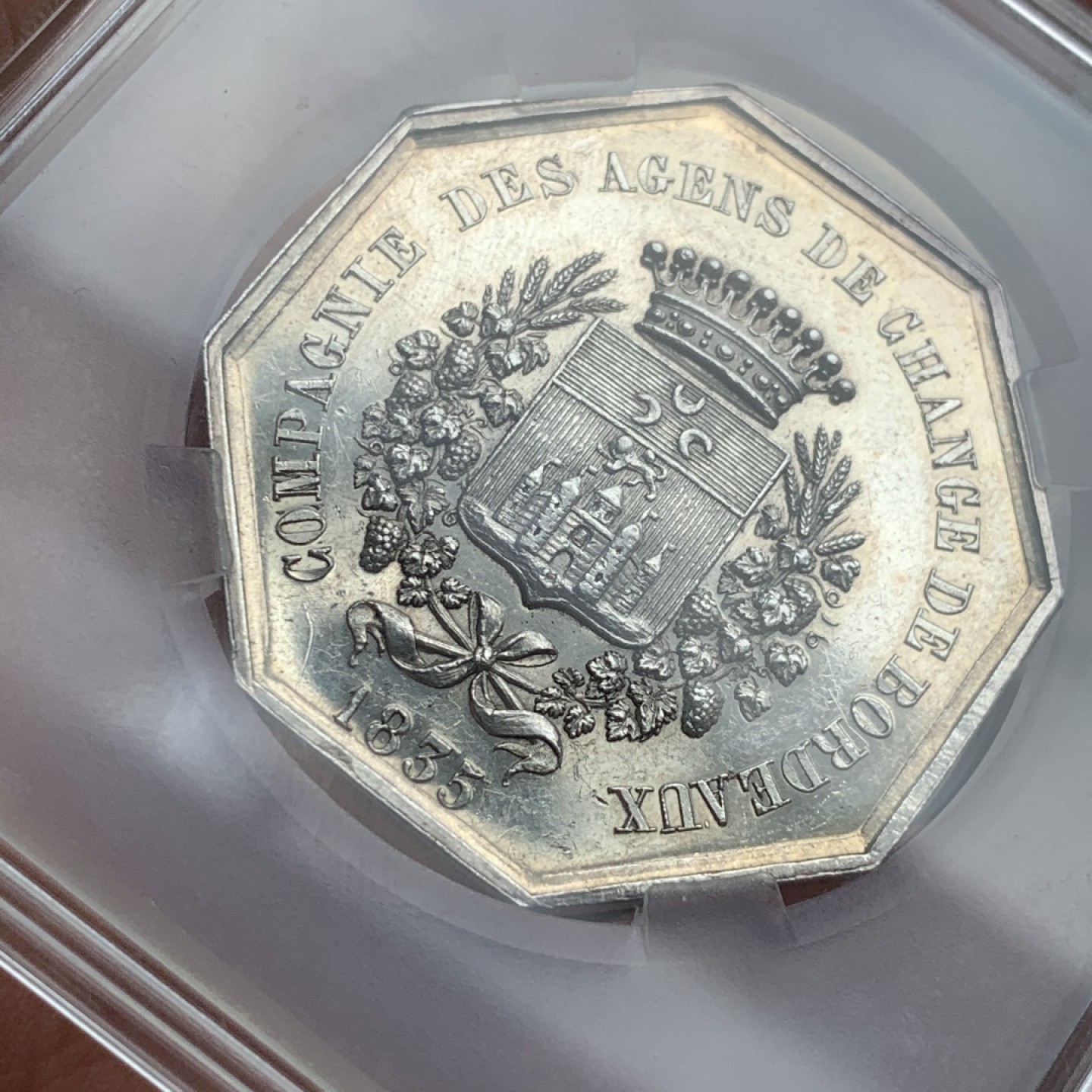 《竞宝斋》第59场-本周日，周一2场连拍（全场不限金额包邮） 1835年法国波尔多股票公司八角银制代币  重量：18.9g  边铭：手指银标 