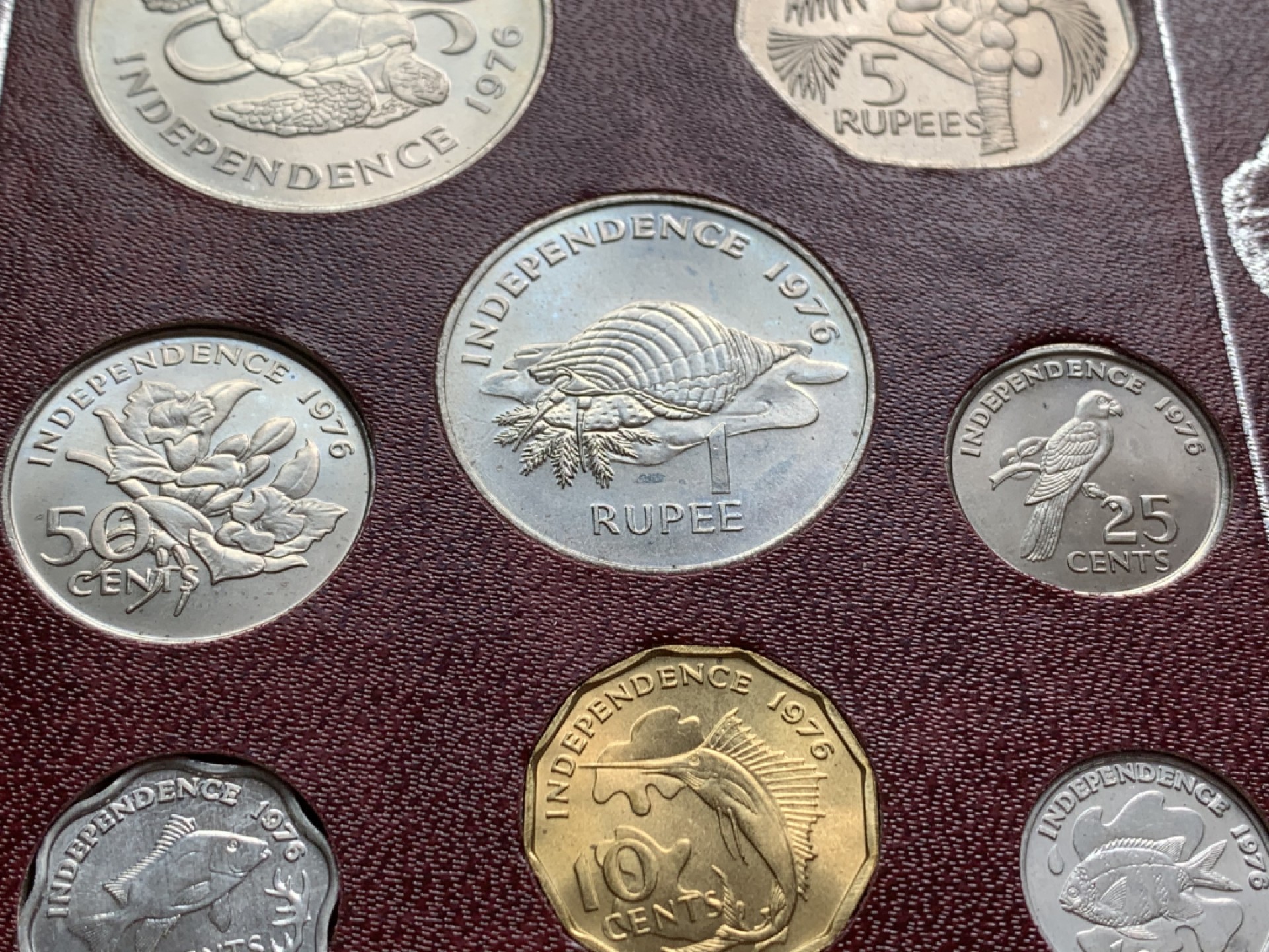 《竞宝斋》第59场-本周日，周一2场连拍（全场不限金额包邮） 塞舌尔1976年清年份套币全套UNC 1分-10卢比共8枚 独立第一版总统头像含大海龟币 铸造量很低，稀见！