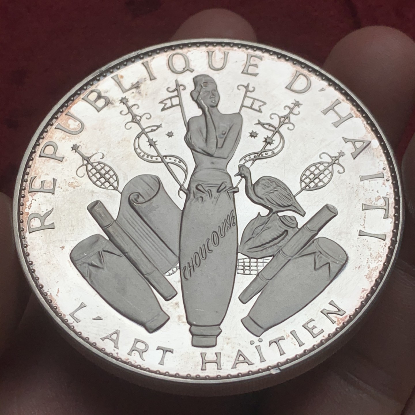 《竞宝斋》第59场-本周日，周一2场连拍（全场不限金额包邮） PROOF海地1969年25盾纪念银币 117g 发行量1115枚 有轻微丝状痕迹