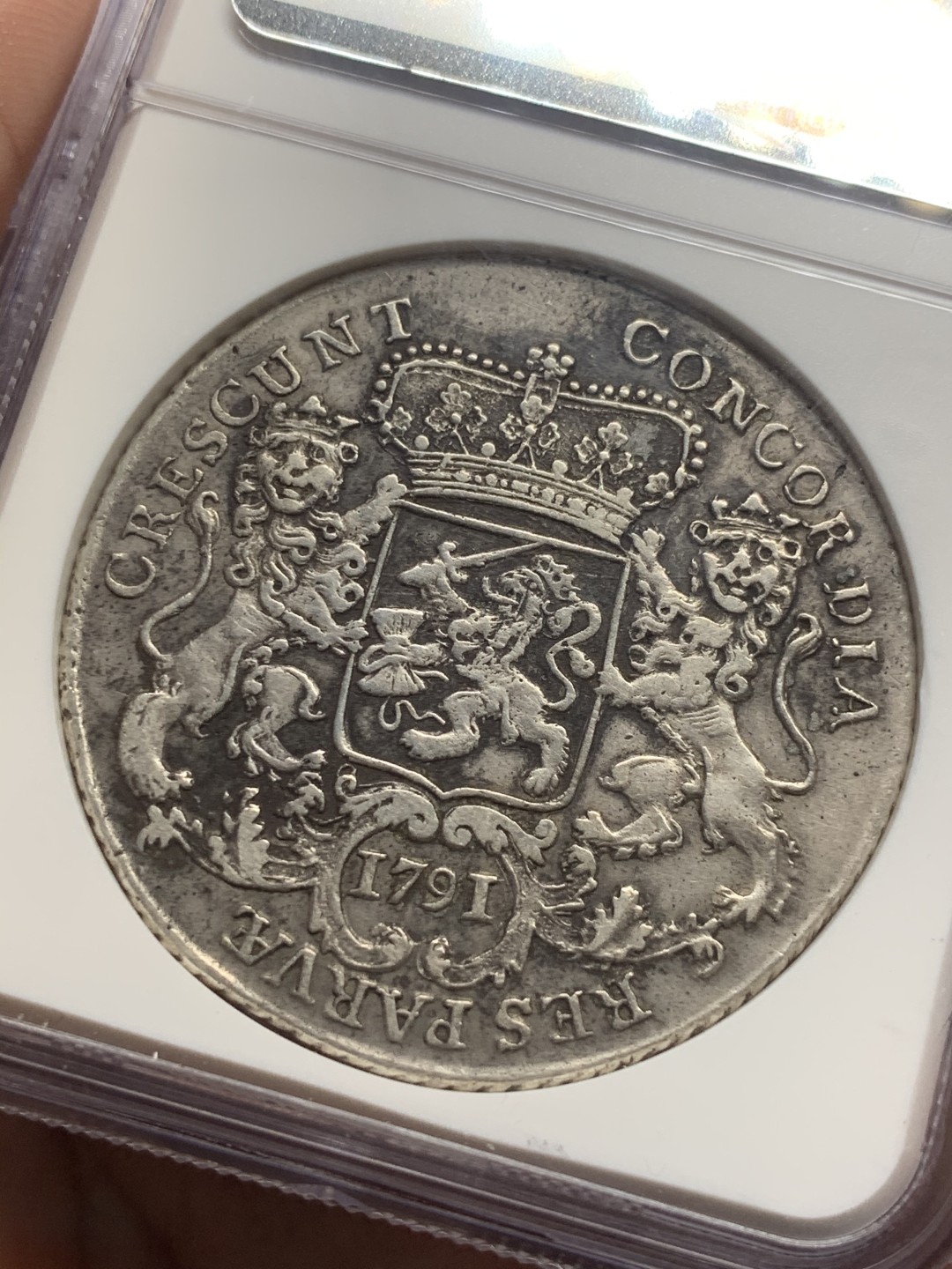 《竞宝斋》第59场-本周日，周一2场连拍（全场不限金额包邮） NGC-AU 荷兰 1791/0年  骑字版 西弗里斯兰 大马剑 银币 正反深打高品好细节 骑士脸部清晰 不多见的省