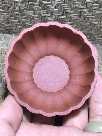 精美宜兴紫砂莲花品茗杯一个 - 精美宜兴紫砂莲花品茗杯一个