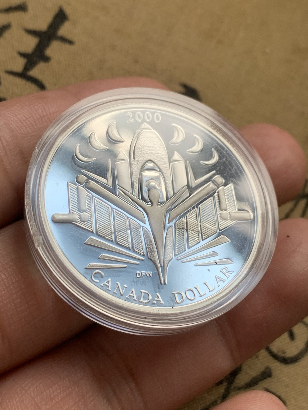 《竞宝斋》第59场-本周日，周一2场连拍（全场不限金额包邮） 原盒证书加拿大2000年 发现之旅 1元精制大银币