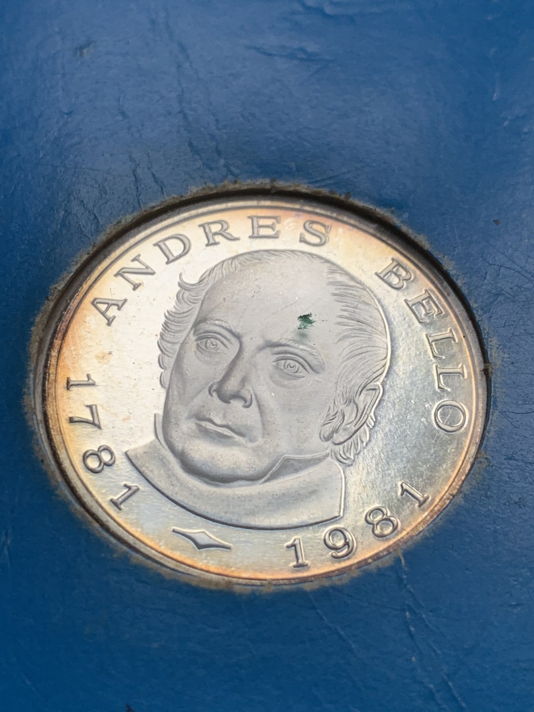 《竞宝斋》第59场-本周日，周一2场连拍（全场不限金额包邮） 原厂卡装 委内瑞拉 1981年安德烈斯两百周年纪念 100玻利瓦尔 精制大银币 稀少品种