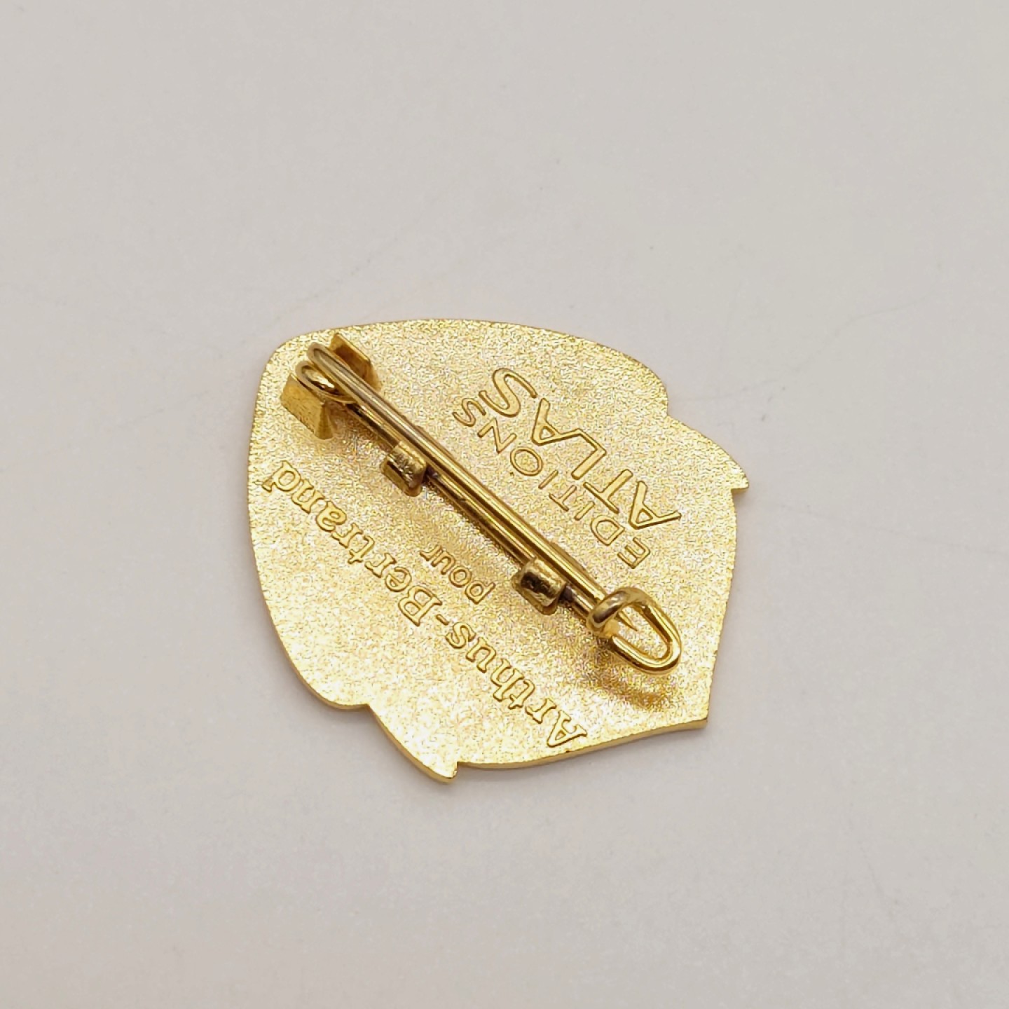 勋章奖章交易所5月28日拍卖 法国乍得行军团徽章