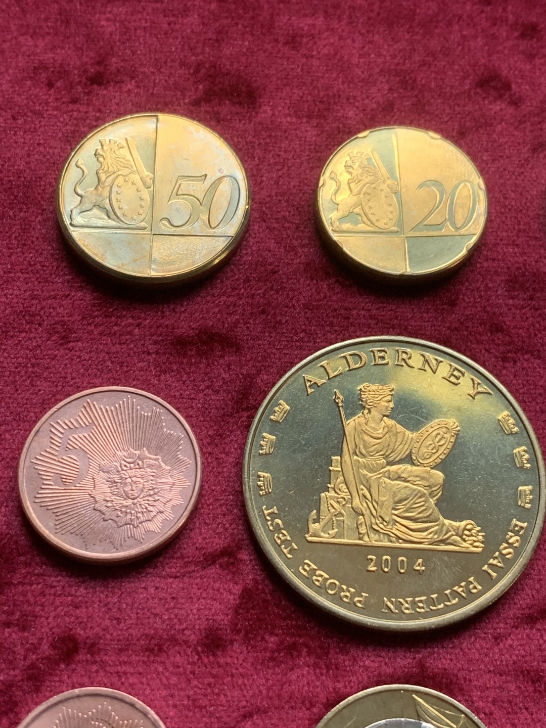 《竞宝斋》第59场-本周日，周一2场连拍（全场不限金额包邮） 奥尔德尼岛2004年欧元试铸样币