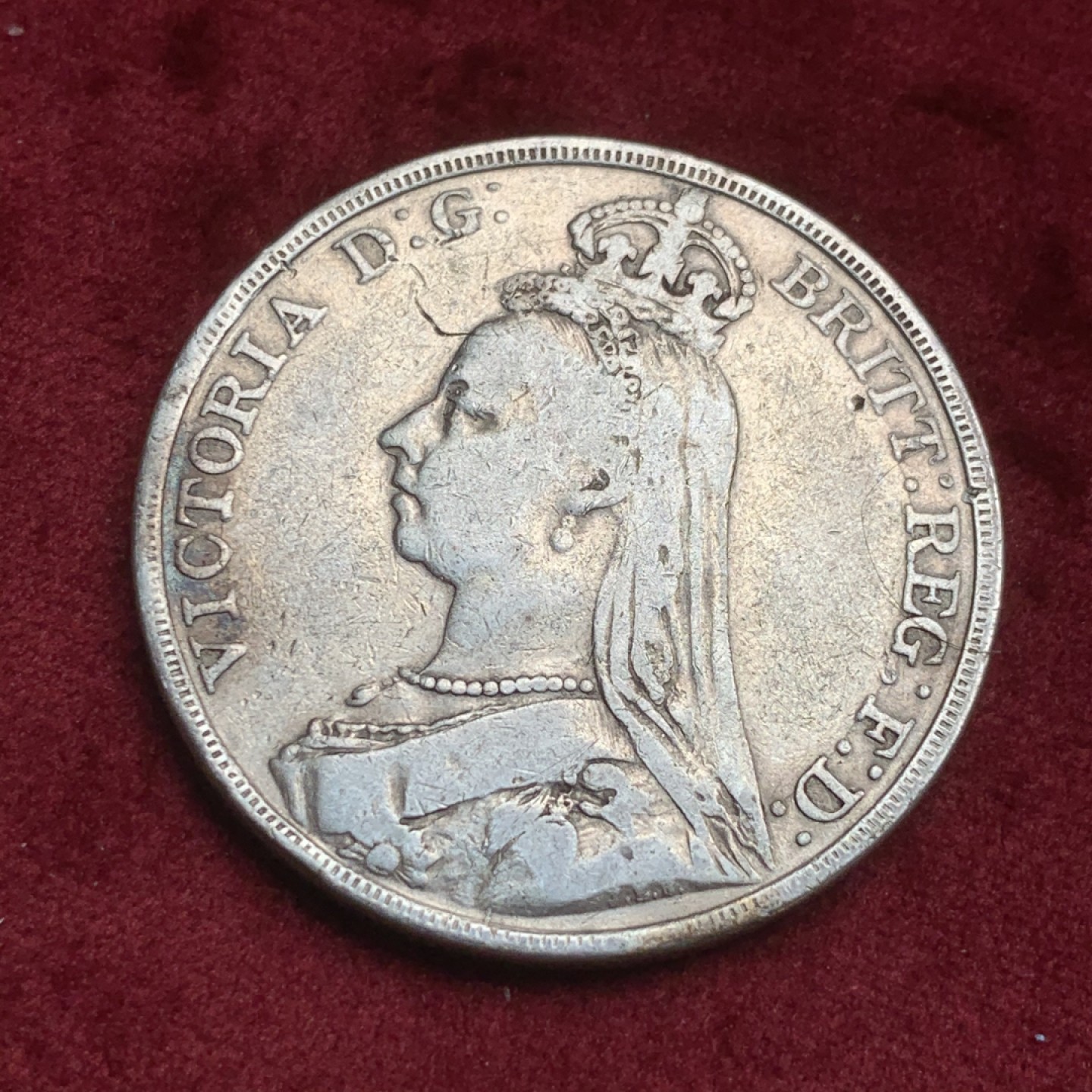 《竞宝斋》第59场-本周日，周一2场连拍（全场不限金额包邮） 英国 1891年 维多利亚女王高冠版 马剑 1克朗 大银币 原味好品