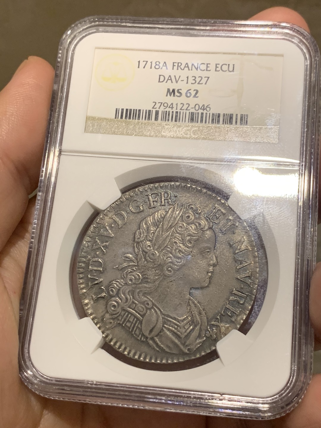 《竞宝斋》第59场-本周日，周一2场连拍（全场不限金额包邮） NGC-MS62 1718年法国路易十五埃居 少见幼儿头像，铁灰色包浆，深打，减重痕较少