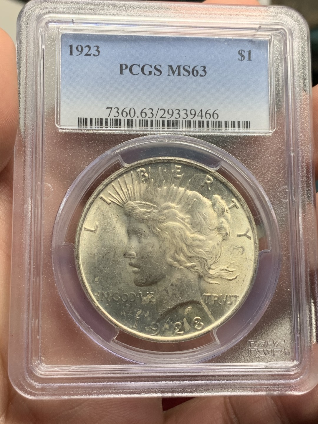 《竞宝斋》第59场-本周日，周一2场连拍（全场不限金额包邮） PCGS MS63 美国 1923年 和平银币 光感好 清爽干净 状态舒服 正反面盒子支撑点有磕 详细见图