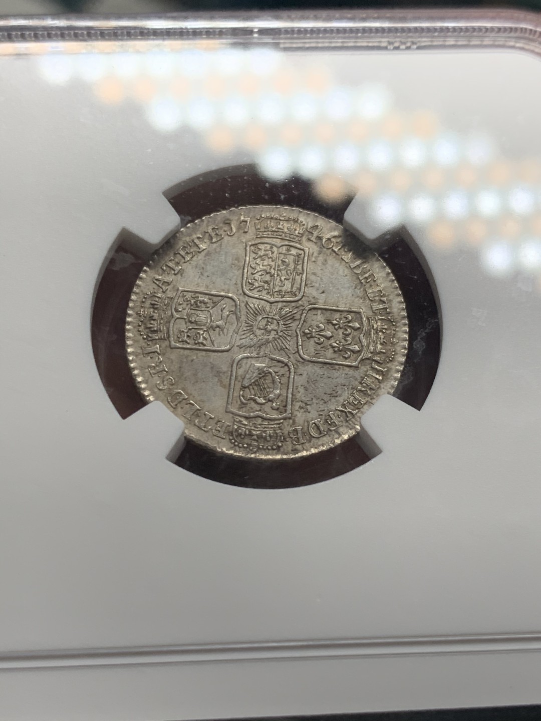 《竞宝斋》第59场-本周日，周一2场连拍（全场不限金额包邮） NGC-MS62 1746年英国乔治二世6便士银币 LIMA版，热门收藏，老包浆，打制佳