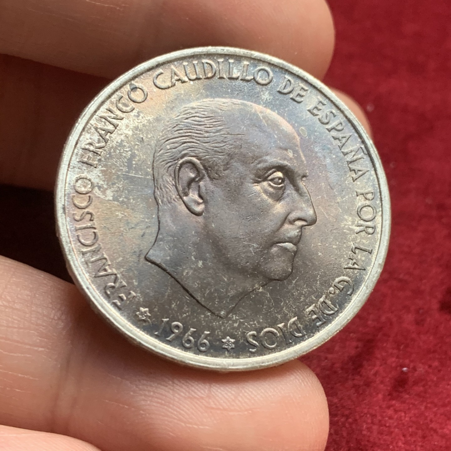 《竞宝斋》第59场-本周日，周一2场连拍（全场不限金额包邮） 西班牙 1966年 星星68 佛朗哥 100比塞塔 五彩拆卷 大银币 19克