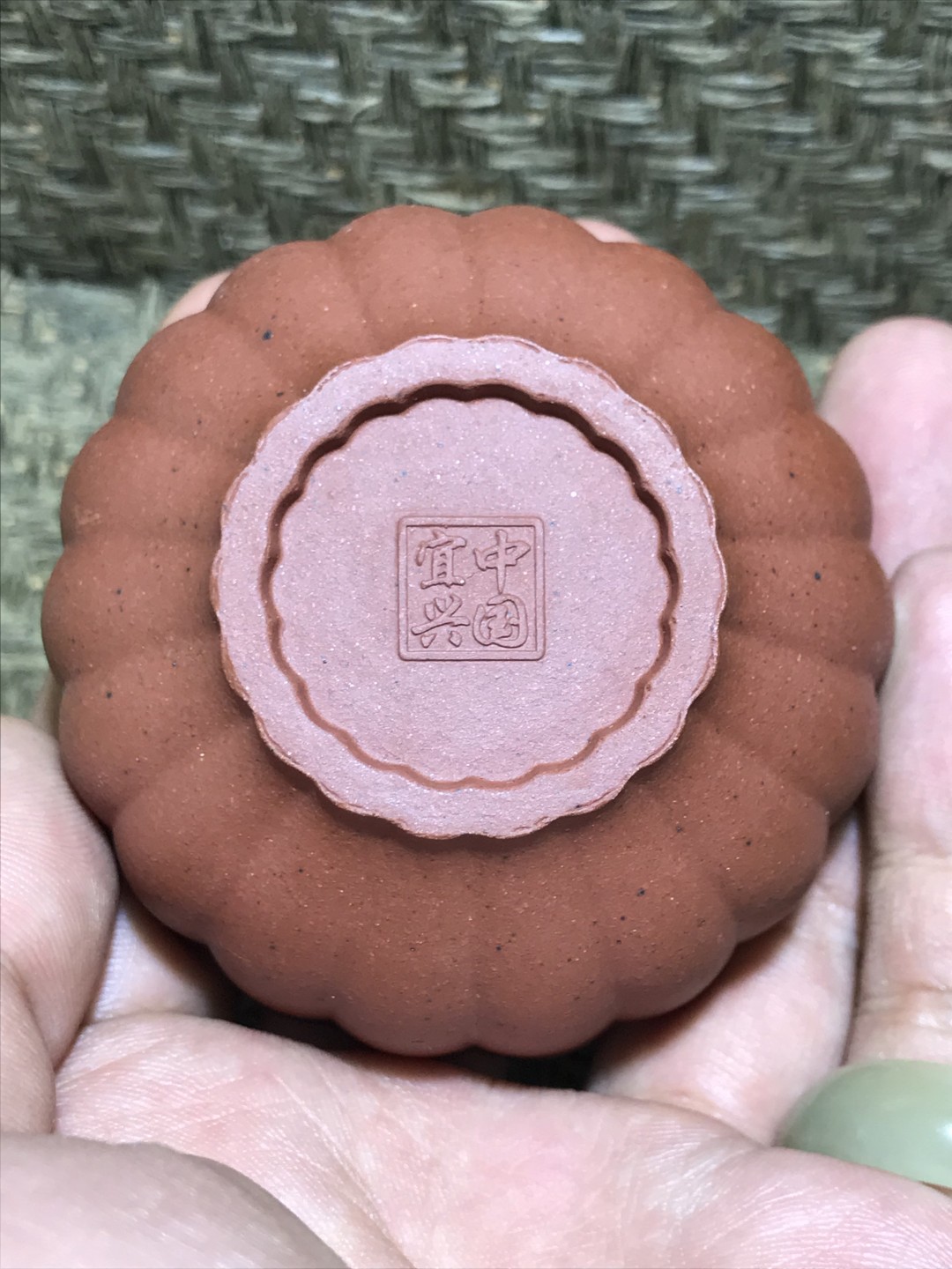 精美宜兴紫砂莲花品茗杯一个