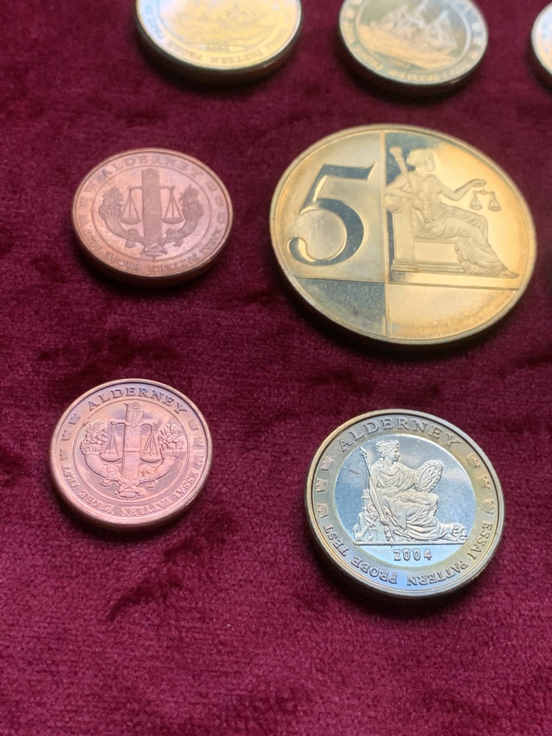 《竞宝斋》第59场-本周日，周一2场连拍（全场不限金额包邮） 奥尔德尼岛2004年欧元试铸样币