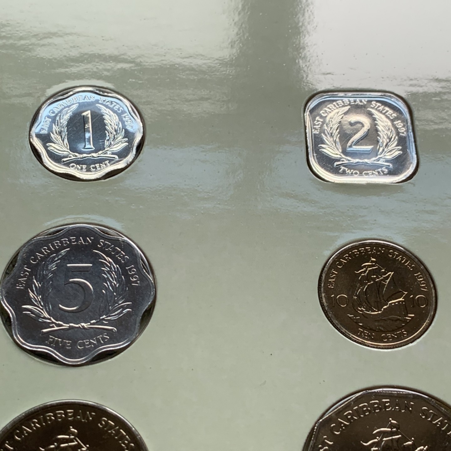 《竞宝斋》第59场-本周日，周一2场连拍（全场不限金额包邮） 东加勒比1997年清年份官方原装套币BU 1分-1元 克劳斯编号MS9