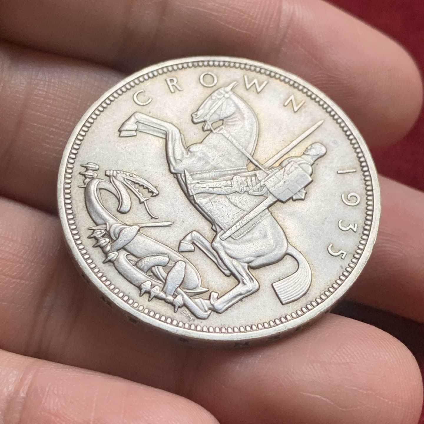 《竞宝斋》第59场-本周日，周一2场连拍（全场不限金额包邮） 英国 1935年 乔五 木马马剑 1克朗 原光好品 大热品种