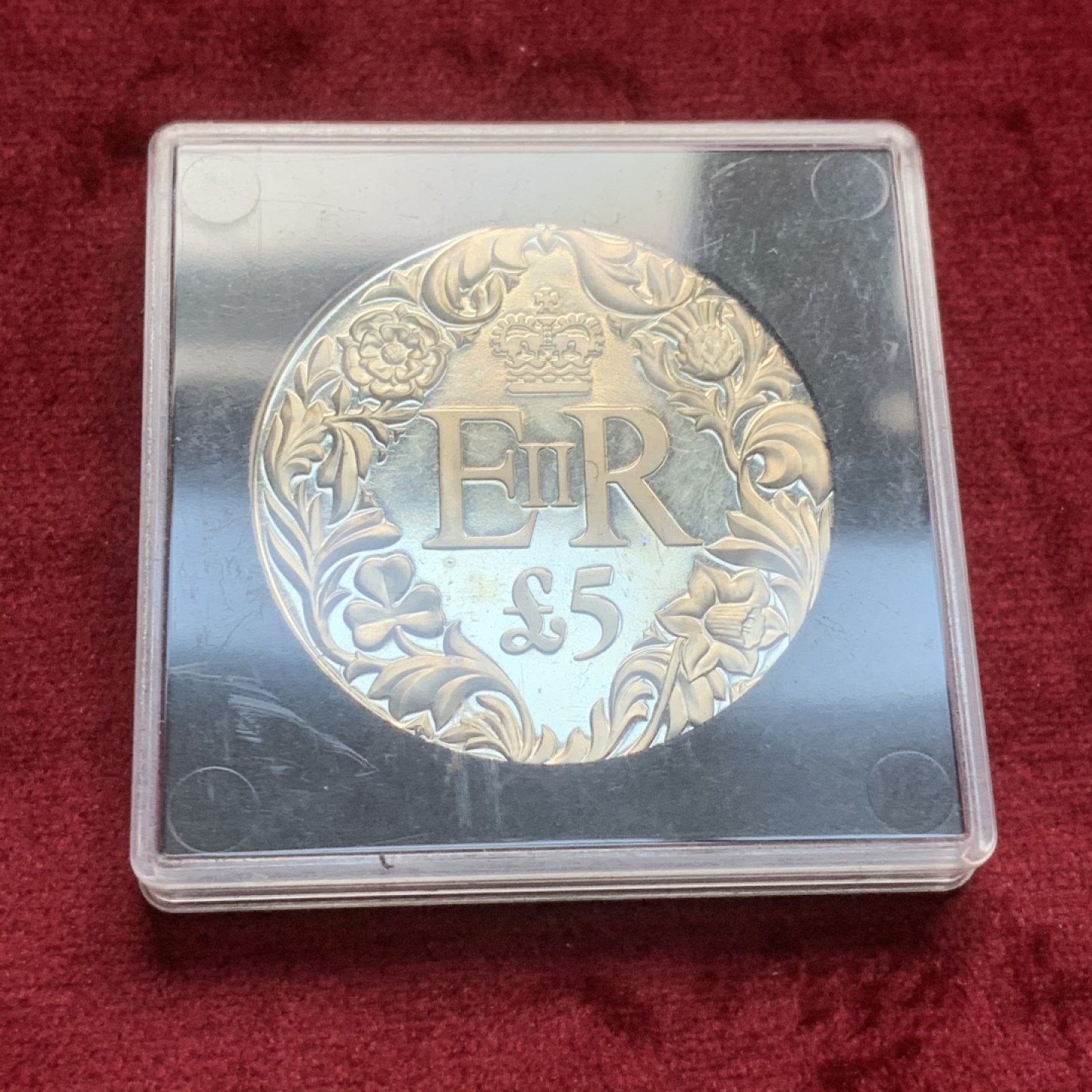 《竞宝斋》第59场-本周日，周一2场连拍（全场不限金额包邮） 英属格恩济2012年5镑 彩色女王纪念币