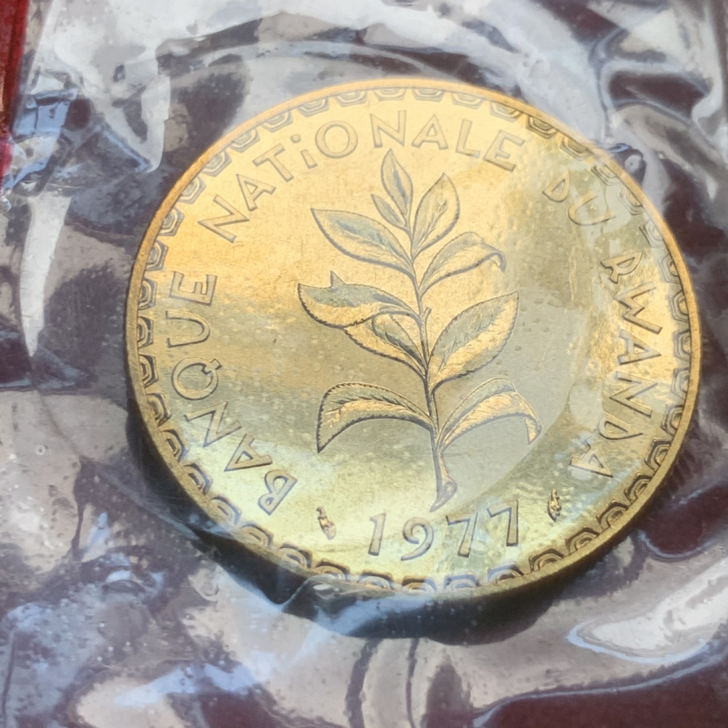 《竞宝斋》第59场-本周日，周一2场连拍（全场不限金额包邮） 原封装卢旺达1977年 ESSAI  50法郎样币