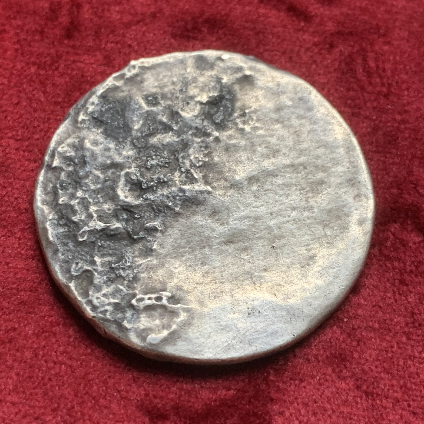 《竞宝斋》第59场-本周日，周一2场连拍（全场不限金额包邮） 海捞腐蚀 美国拿花贸易银CC版 因为严重腐蚀人像面已没有 18.14克重