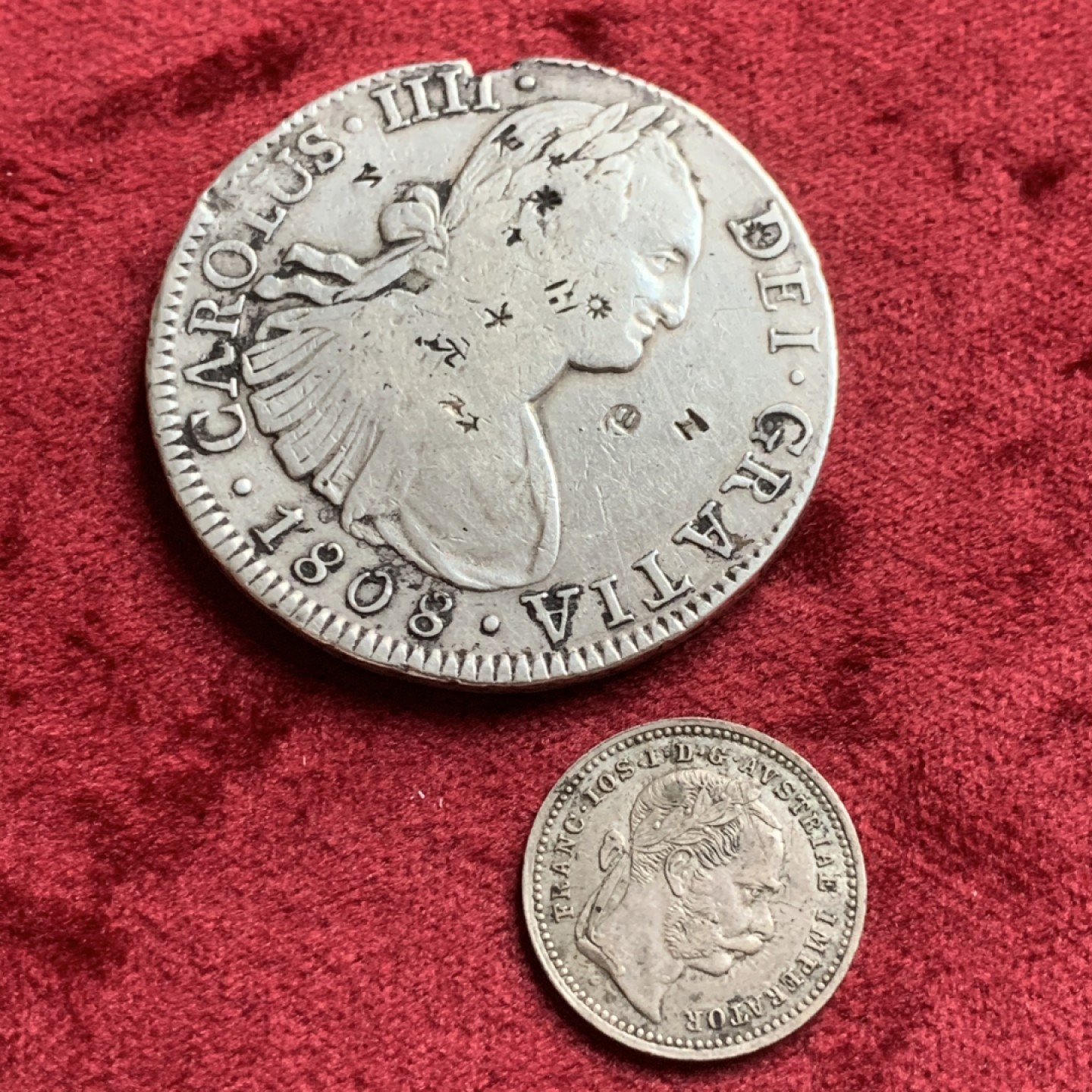 《竞宝斋》第59场-本周日，周一2场连拍（全场不限金额包邮） （2枚一组）1808年卡四双柱8瑞尔大银币，1872年奥地利10分银币