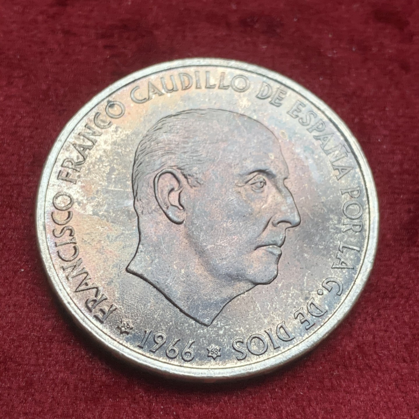 《竞宝斋》第59场-本周日，周一2场连拍（全场不限金额包邮） 西班牙 1966年 星星68 佛朗哥 100比塞塔 五彩拆卷 大银币 19克