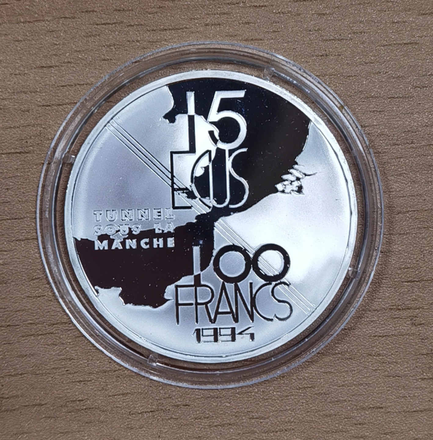 北京马甸外币专卖微拍第七十六期，外国金银币专场，陆续上新，欢迎关注。欢迎 法国1994年英吉利海峡海底隧道100法郎15埃居精制纪念银币