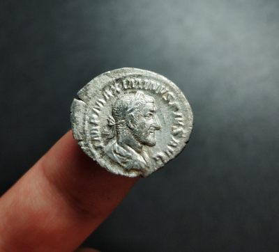 【古罗马币】马克西米努斯狄纳里银币和平女神银币  - 【古罗马币】马克西米努斯狄纳里银币和平女神银币 