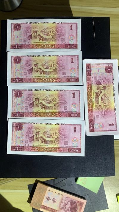 马金团拍！特殊品种801金长城漏印裸币，8002正面荧光超强金丝裸币