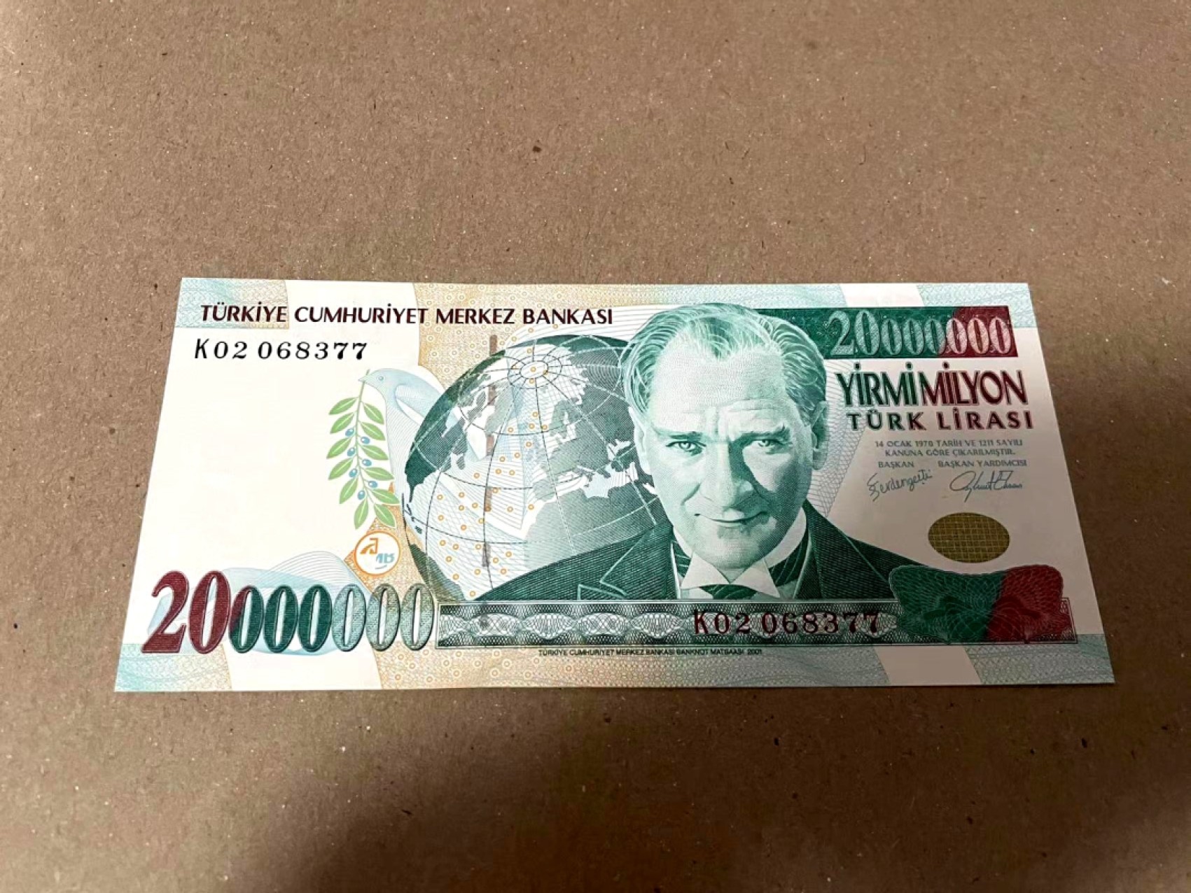 【Blue Auction】✨世界纸币精拍第186期——唯一冠军曼左尼（共77拍） 【早期雕刻版】土耳其 2001年2000万里拉 古迹精美 全新UNC 国父凯末尔