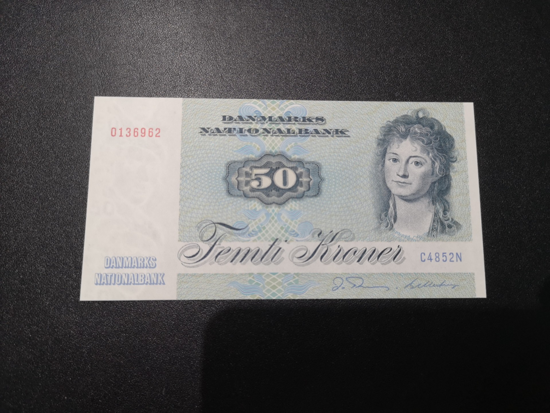 《外钞收藏家》第一百七十九期拍卖 丹麦动物版50克朗 全新UNC