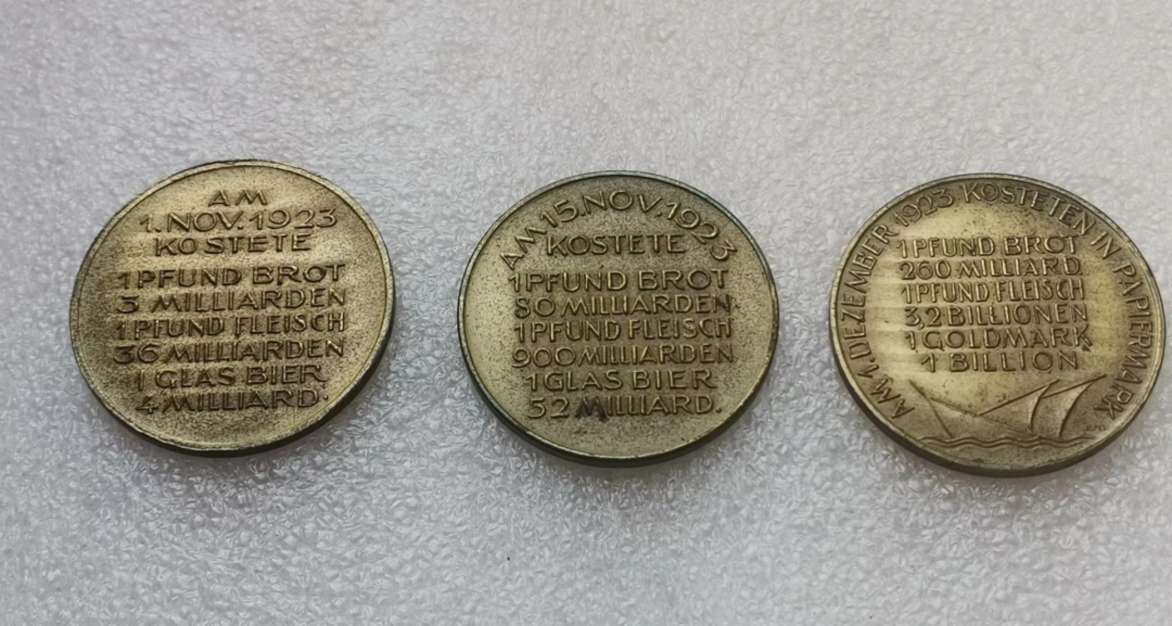 瓶子🏺第40期拍卖会 德国1923年紧张时期苦难的生活系列铜章3枚套（原盒）