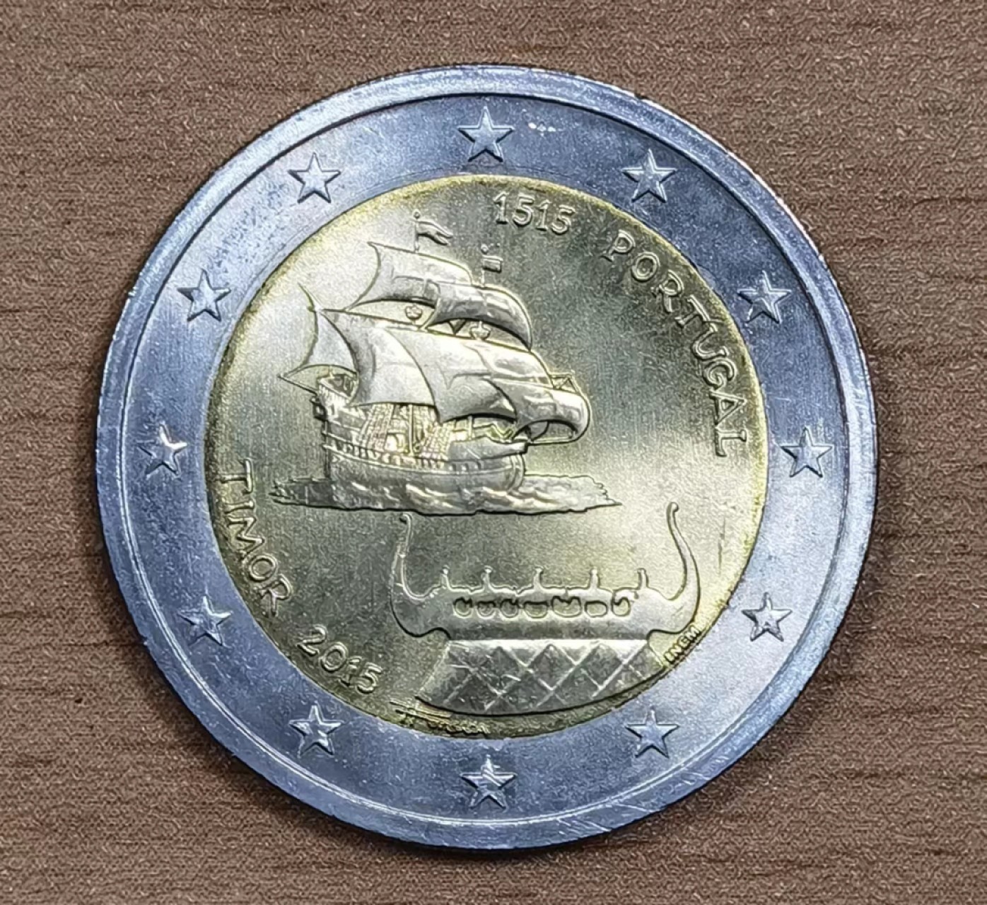 北京马甸外币专卖微拍第七十七期，非贵金属外国纪念币，流通币专场，陆续上新欢迎关注 原光未流通2015年葡萄牙2欧元发现东帝汶500年纪念币