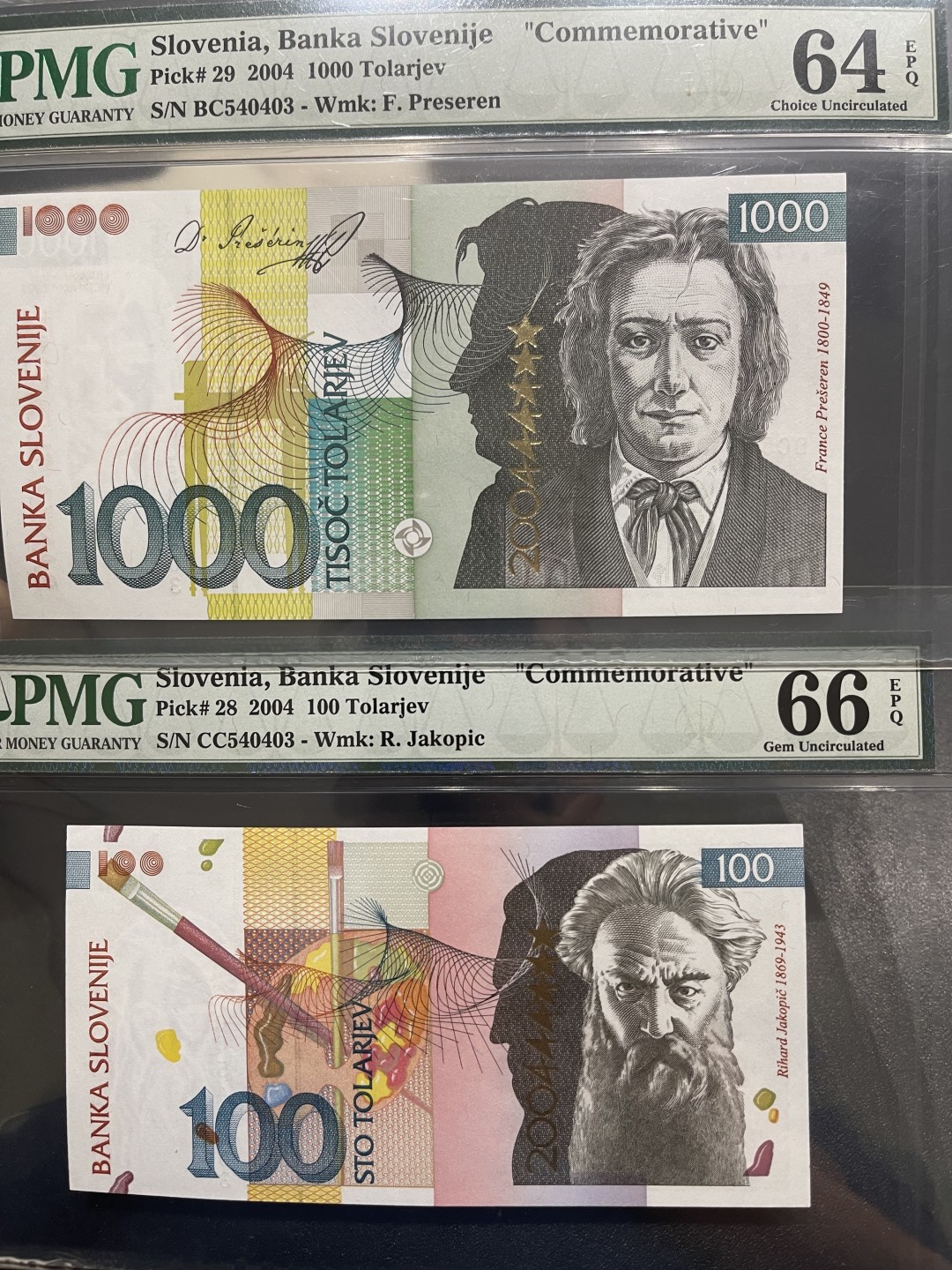 《外钞收藏家》第一百七十九期拍卖 2004年斯洛文尼亚1000、100二张 同号钞 分数如图 纪念钞
