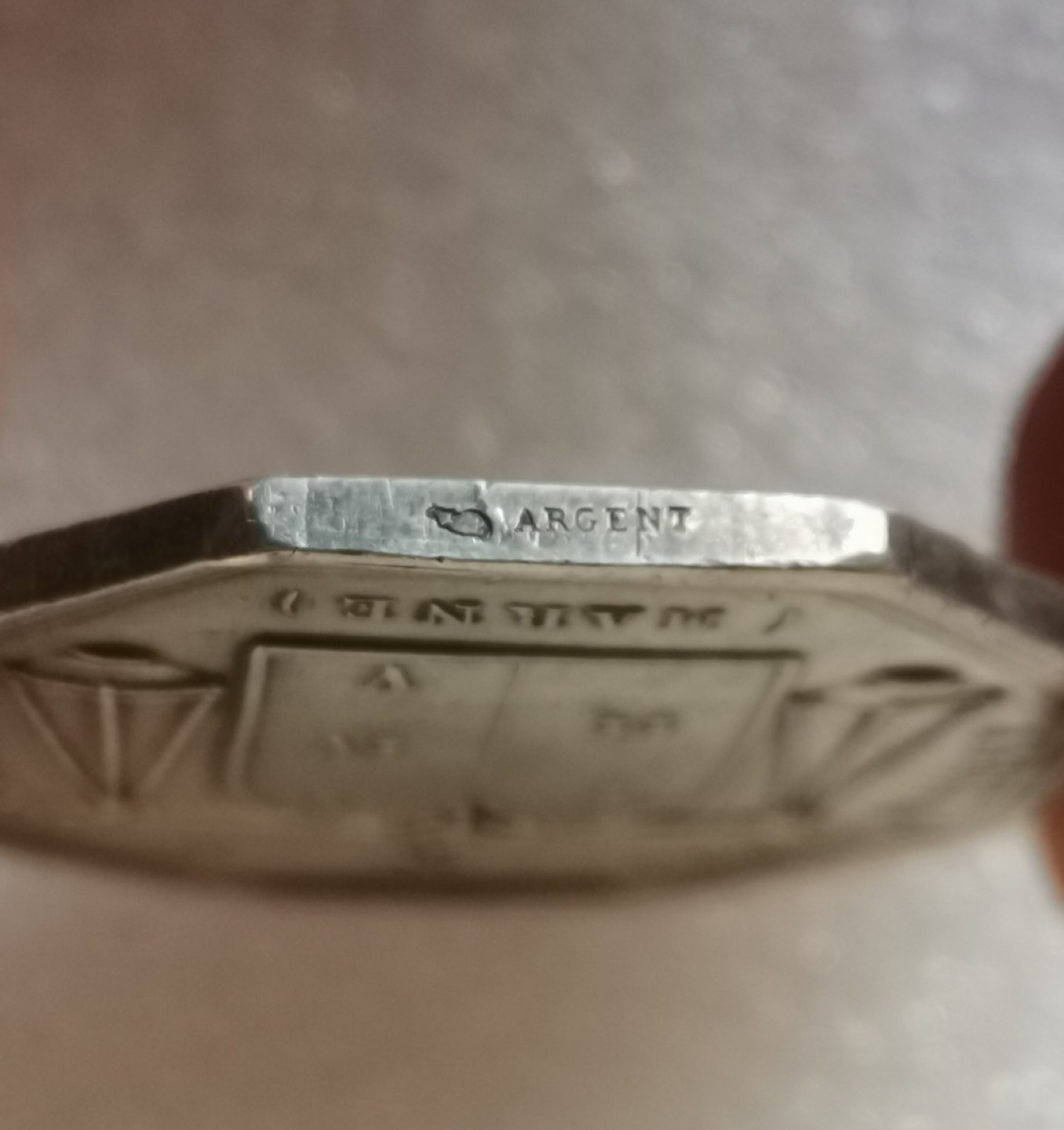 瓶子🏺第40期拍卖会 法国19世纪马恩公证处jeton银质八角