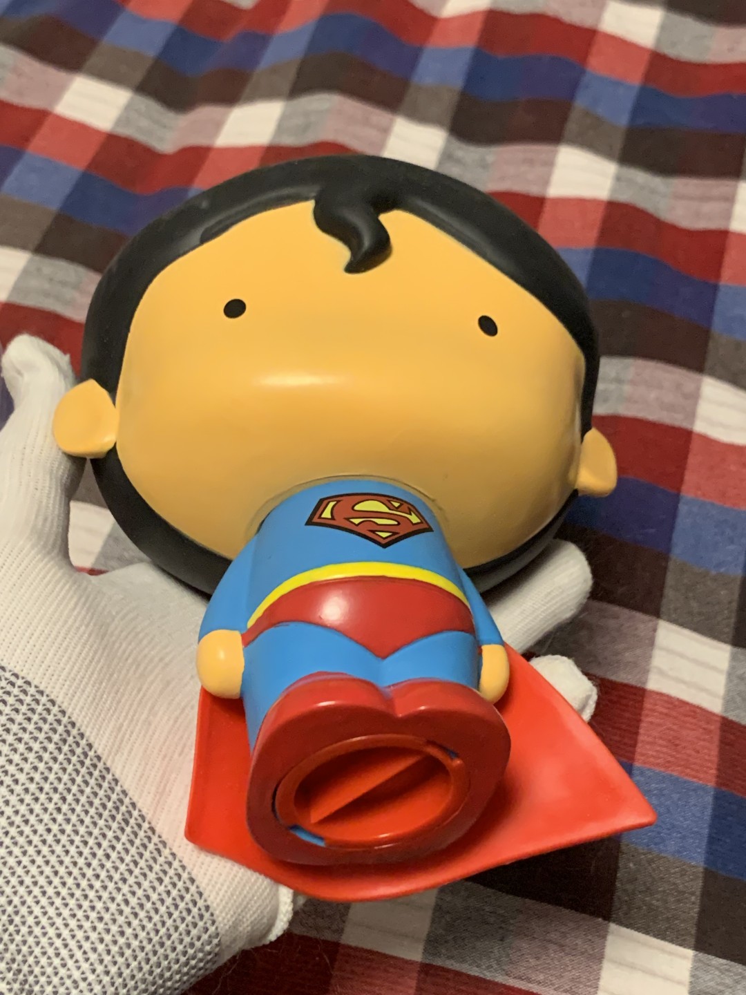 零元拍：DC 超人 亨利卡维尔 大头超人存钱罐 盒子不美丽了 介意勿拍 大超亲签 签字卡已近万元 亲民签字品 值得收藏！！