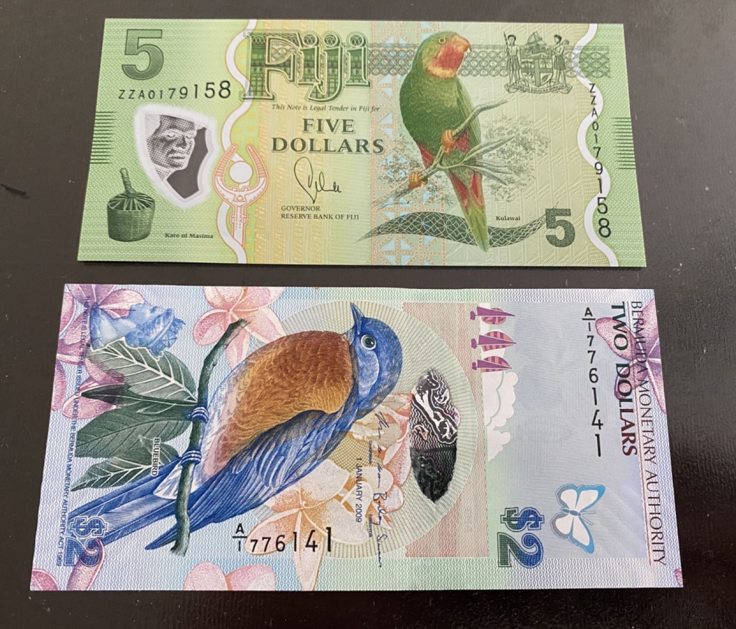 收藏联盟164期拍卖 综合场今晚七点开拍 漏还很多等您来 最美鸟钞一对 斐济和百慕大